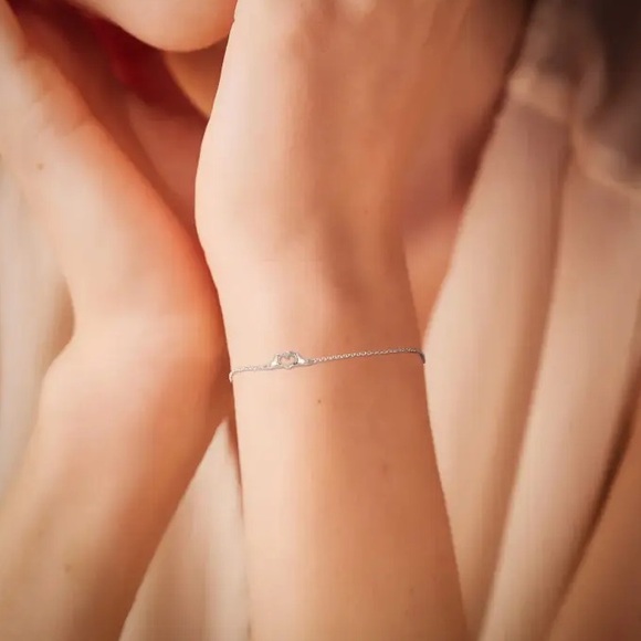 Lover Heart Hands Silver Bracelet - Wove Made - Picture 8 of 9